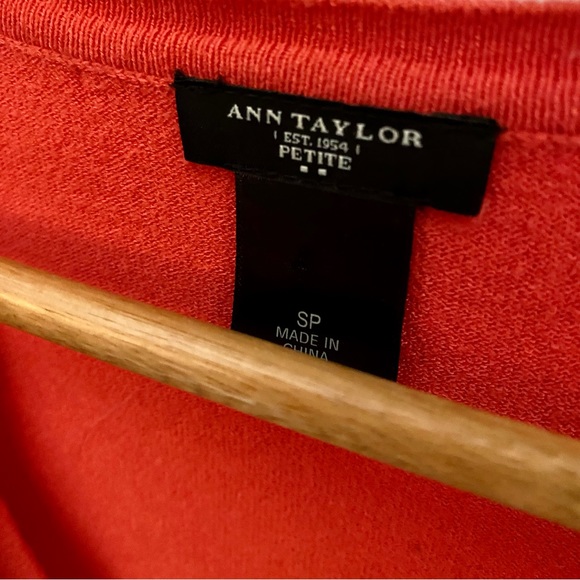 Ann Taylor Fitted-Short-Sleeve V-Neck Button-Up Sweater - Picture 3 of 3